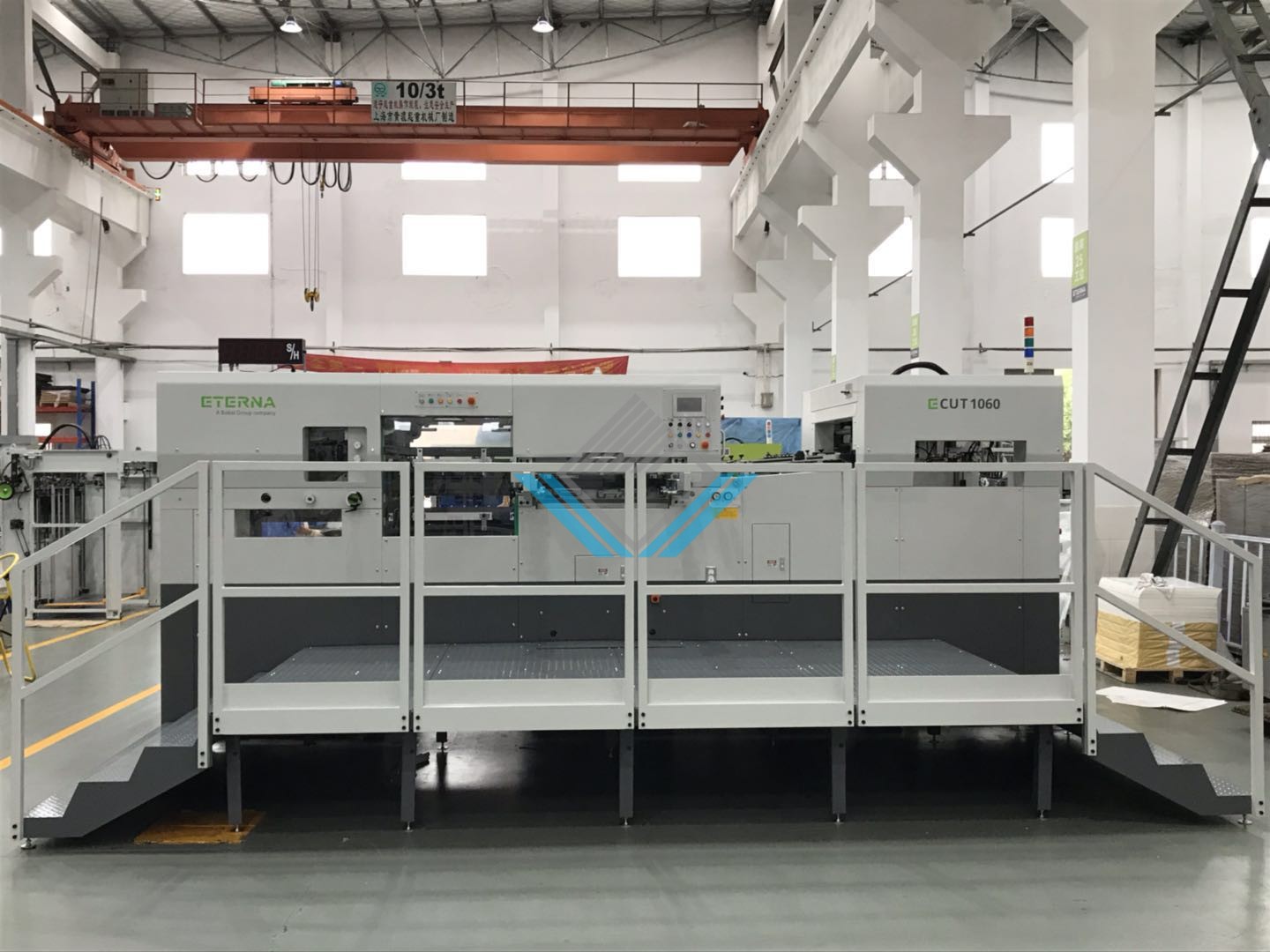 Máy bế hộp tự động eterna 1060E
