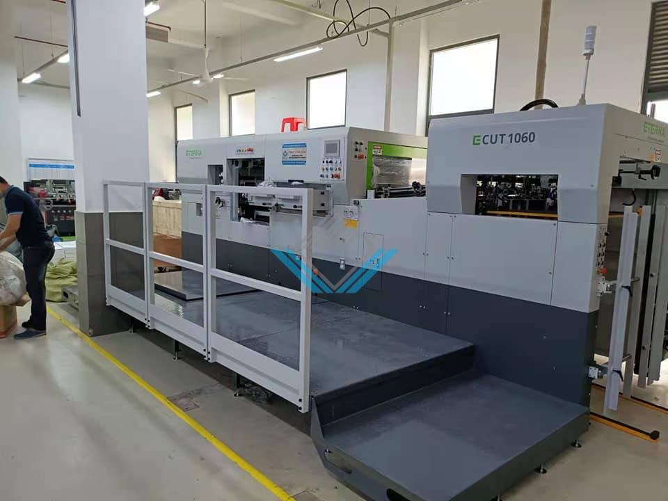 Máy bế hộp tự động ETERNA ECUT-1060E