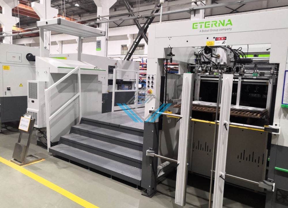 Máy ép kim tự động ETERNA