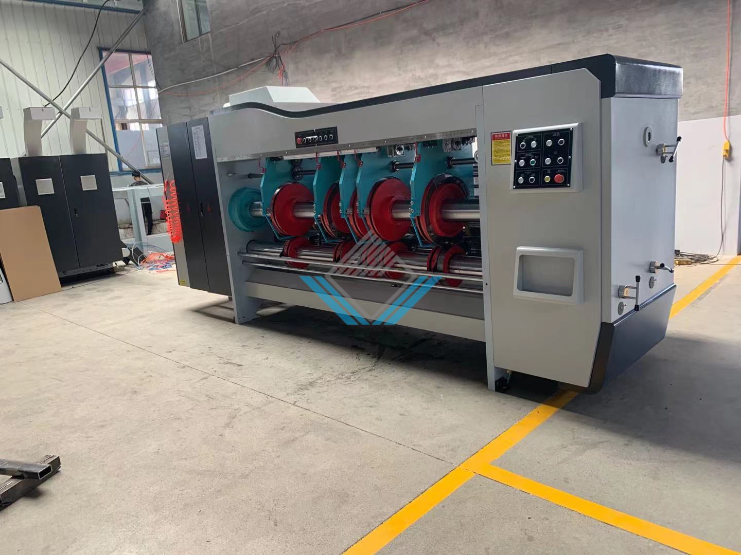 Máy bổ chạp carton tự động tốc độ cao