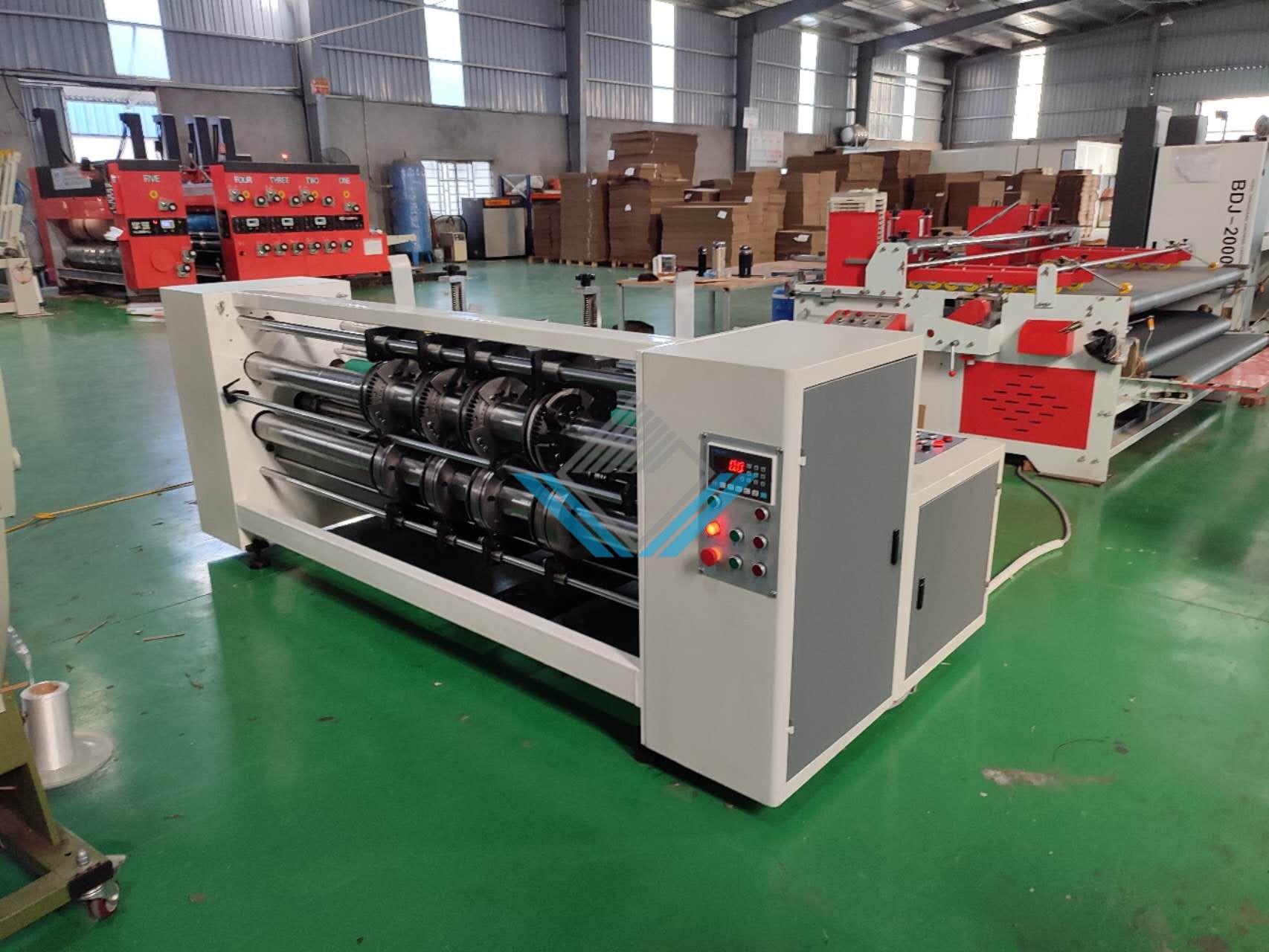 Máy bổ chạp carton hộp ship code khổ 1800