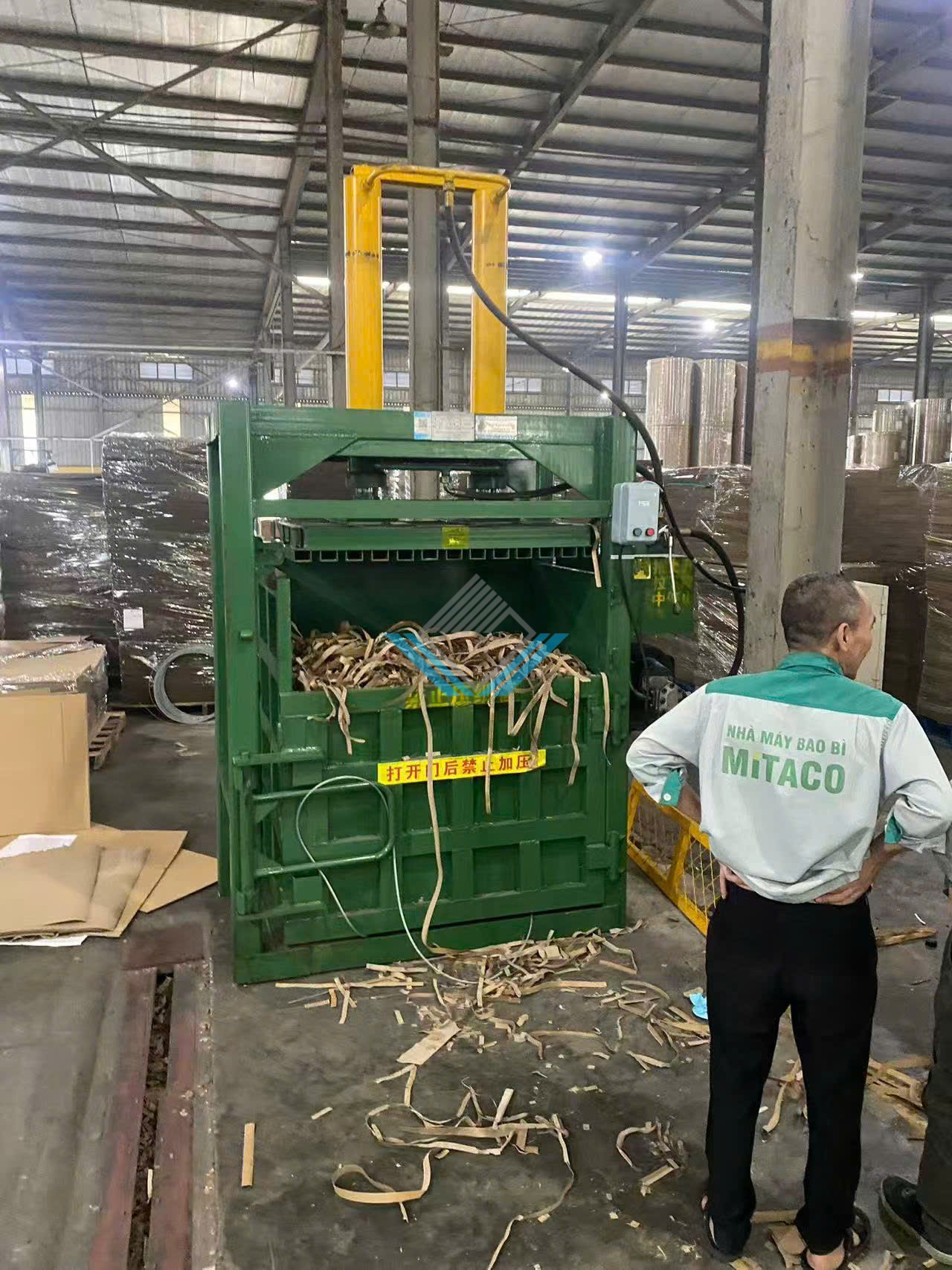 Máy ép lề giấy vụn Vũ Gia cung cấp