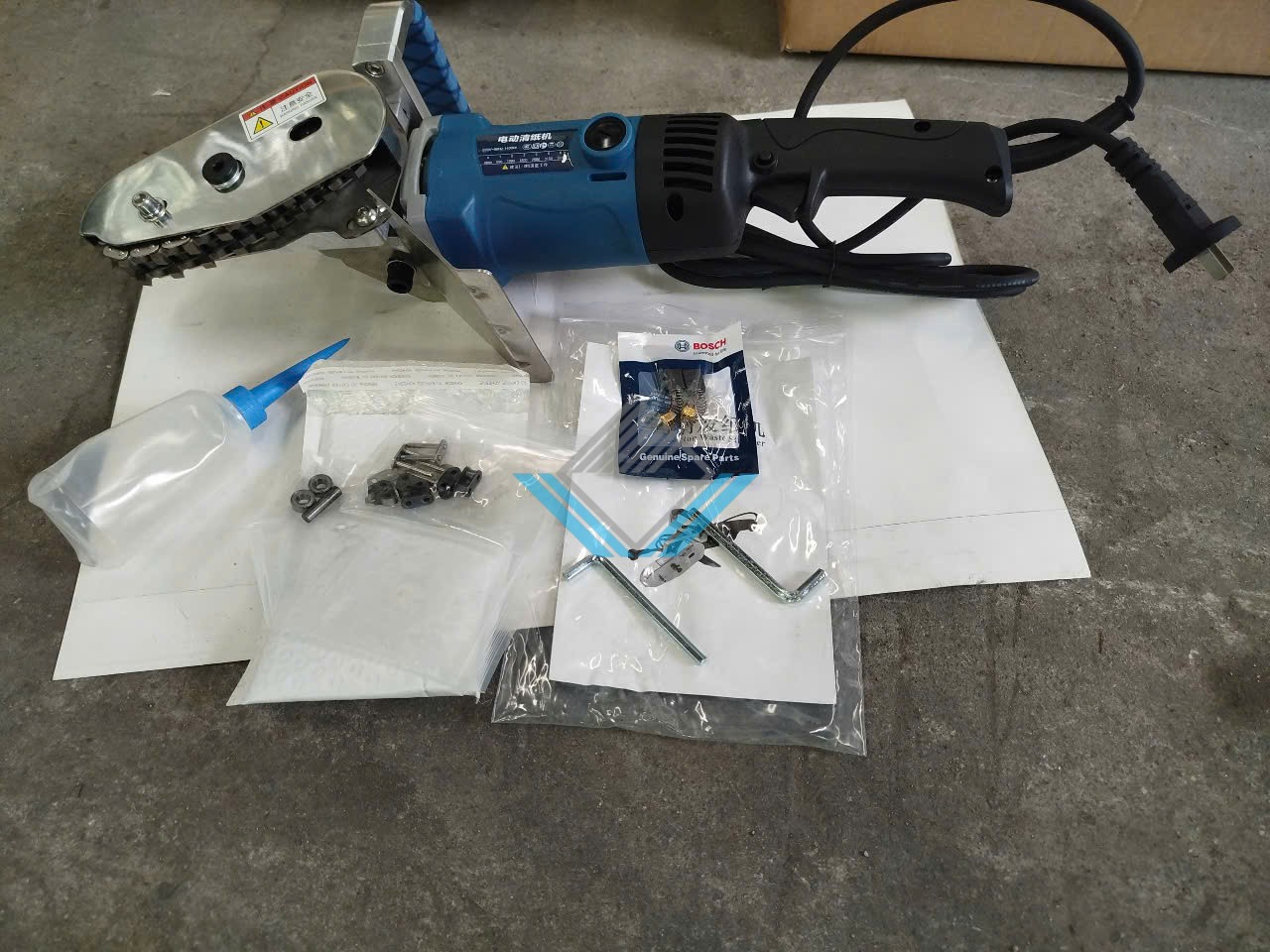 Máy cào lề bằng điện mini