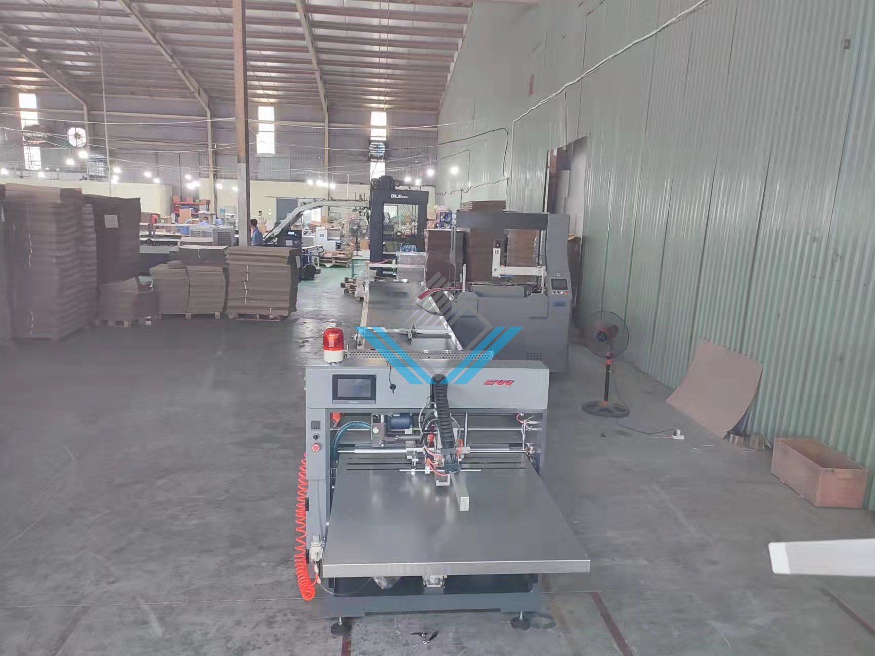 Máy bôi keo hộp cứng tự động cao cấp