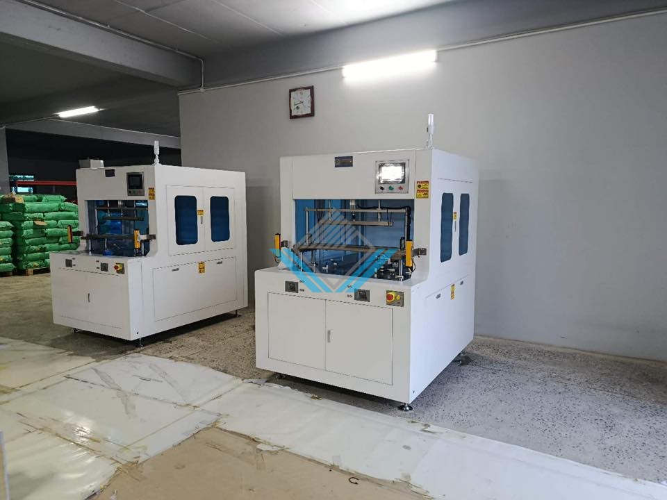 Vũ Gia bán 2 máy gỡ rìa phôi bế giá tốt tại Hải Phòng