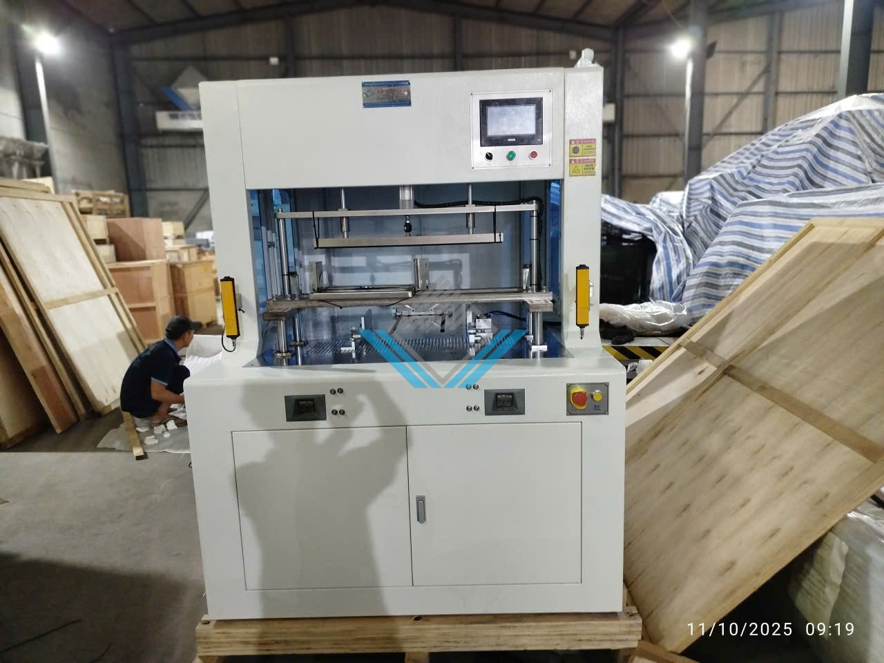 Vũ Gia bán máy gỡ phôi bế cho sản phẩm hộp nhỏ