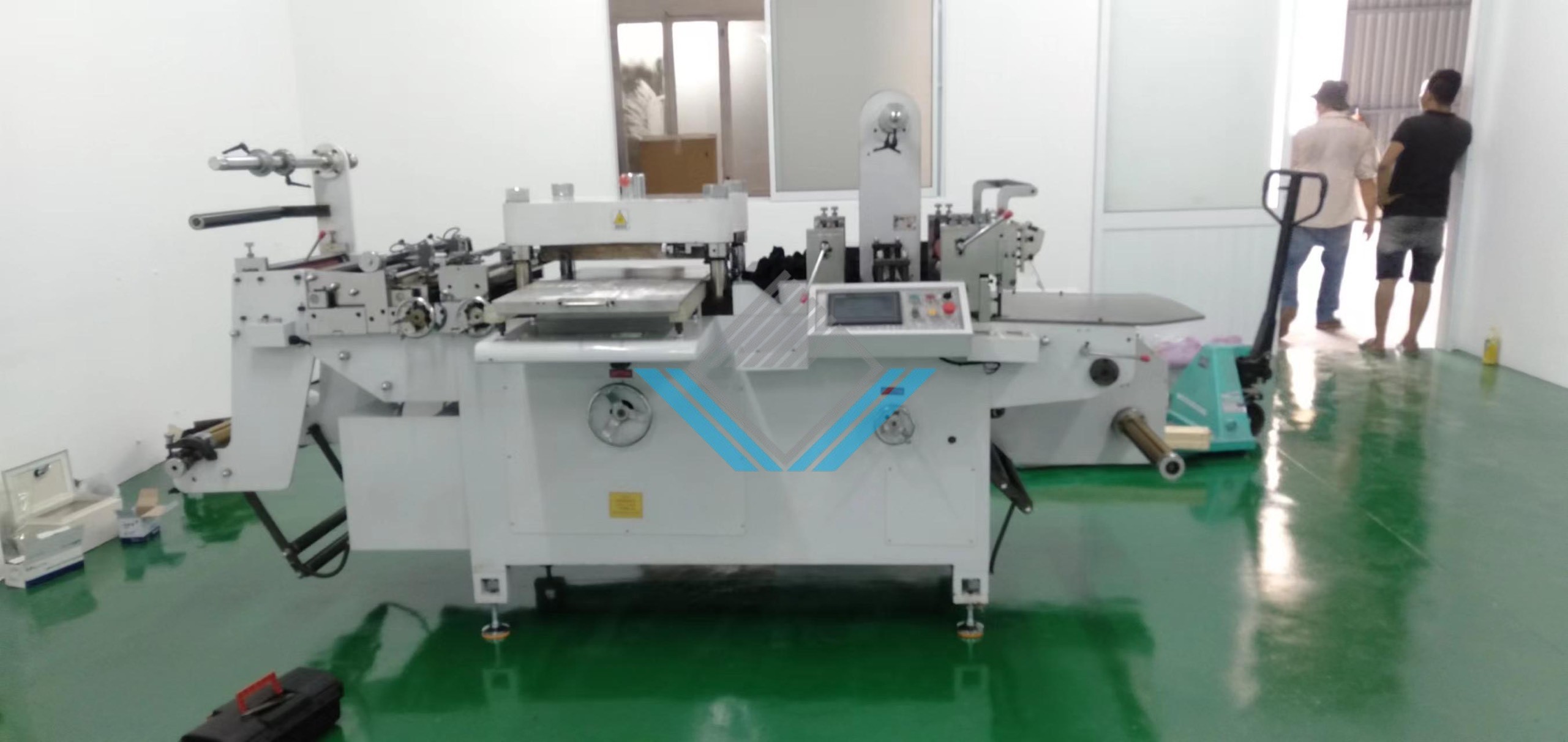 Máy bế đề can dạng cuộn (Bế phẳng)