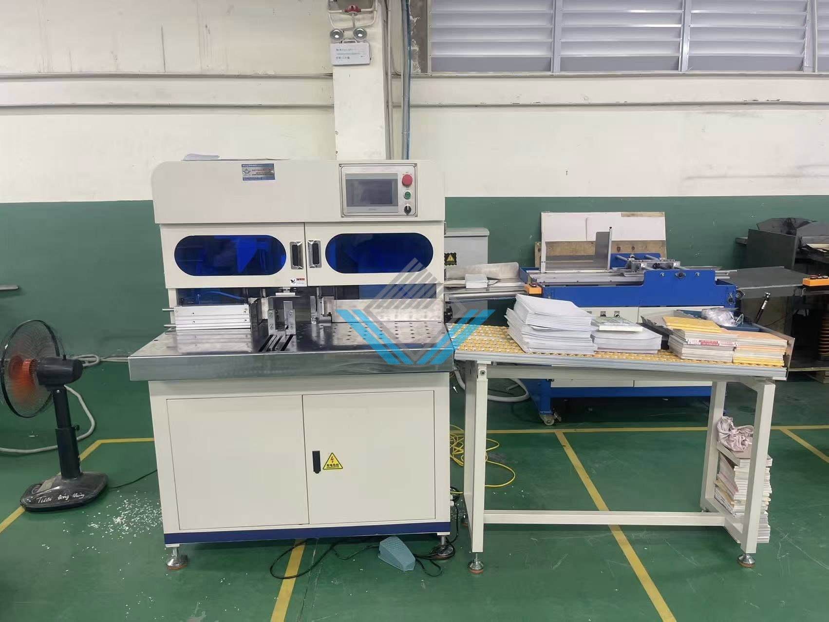 Máy cắt góc sách vở 2 đầu