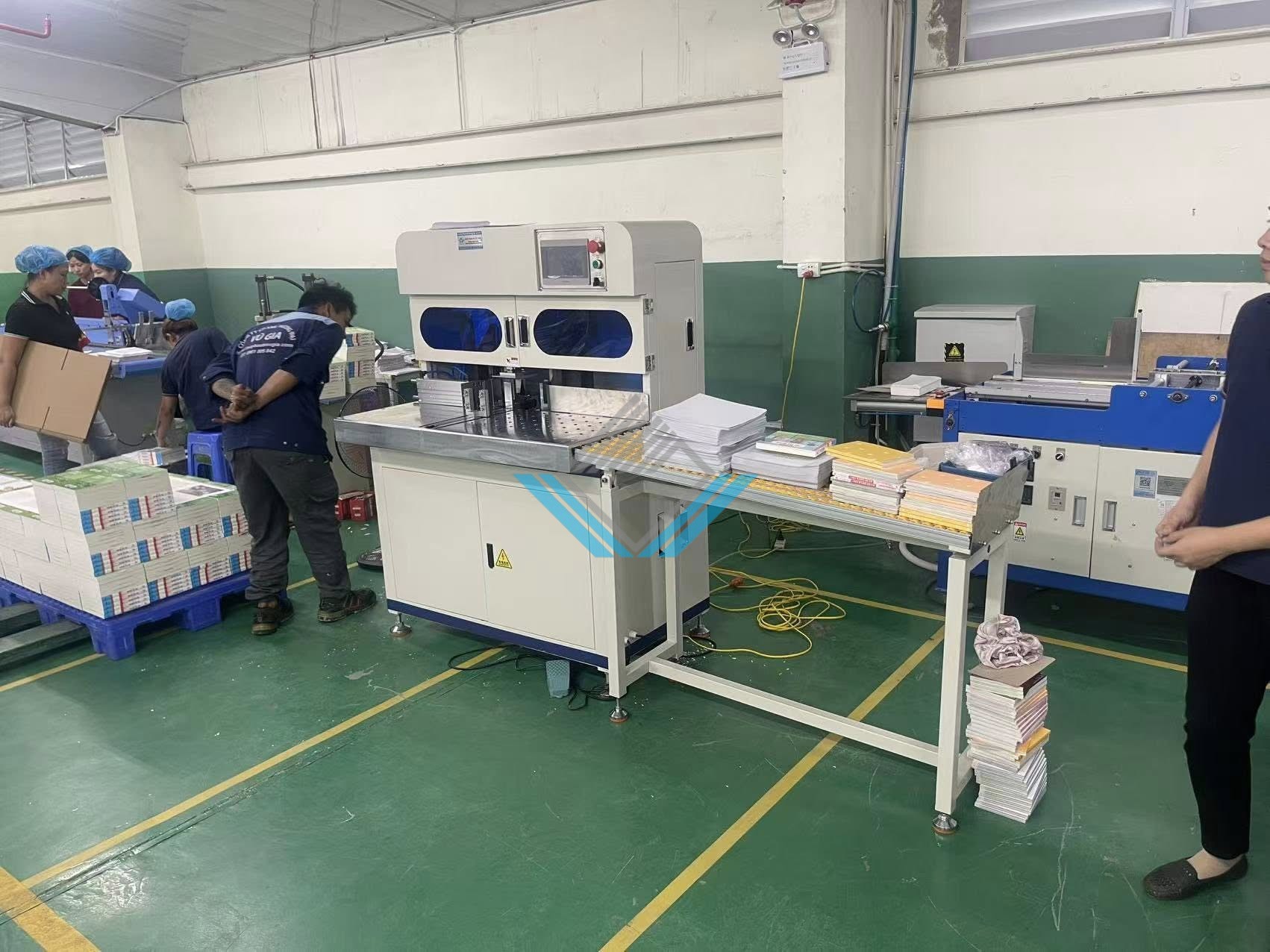 Máy cắt bo góc sách vở 2 đầu