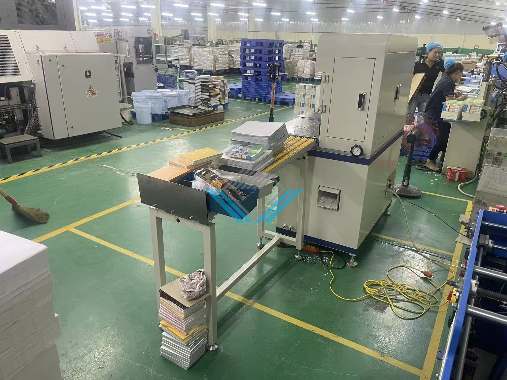 bán máy cắt bo góc sổ sách vở học sinh