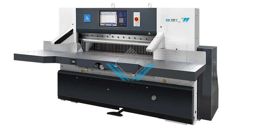Máy cắt xén giấy GW137P